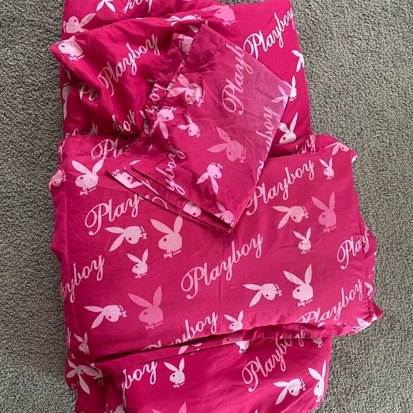 PLAYBOY BED SET - Picture 3 of 6